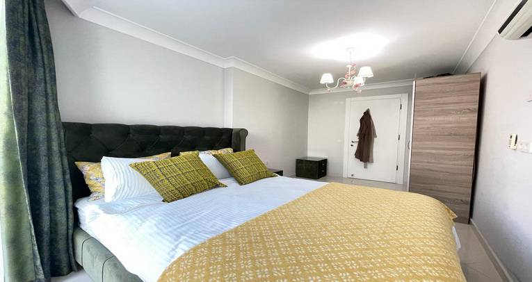 2+1 apartment in Oba with facilities